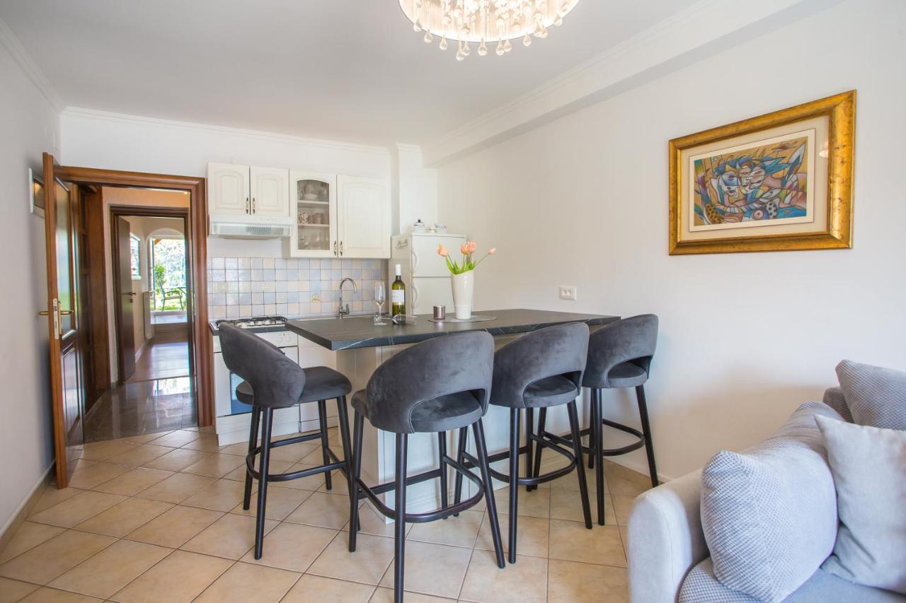 Appartamento Motovunska 39A Porec Esterno foto